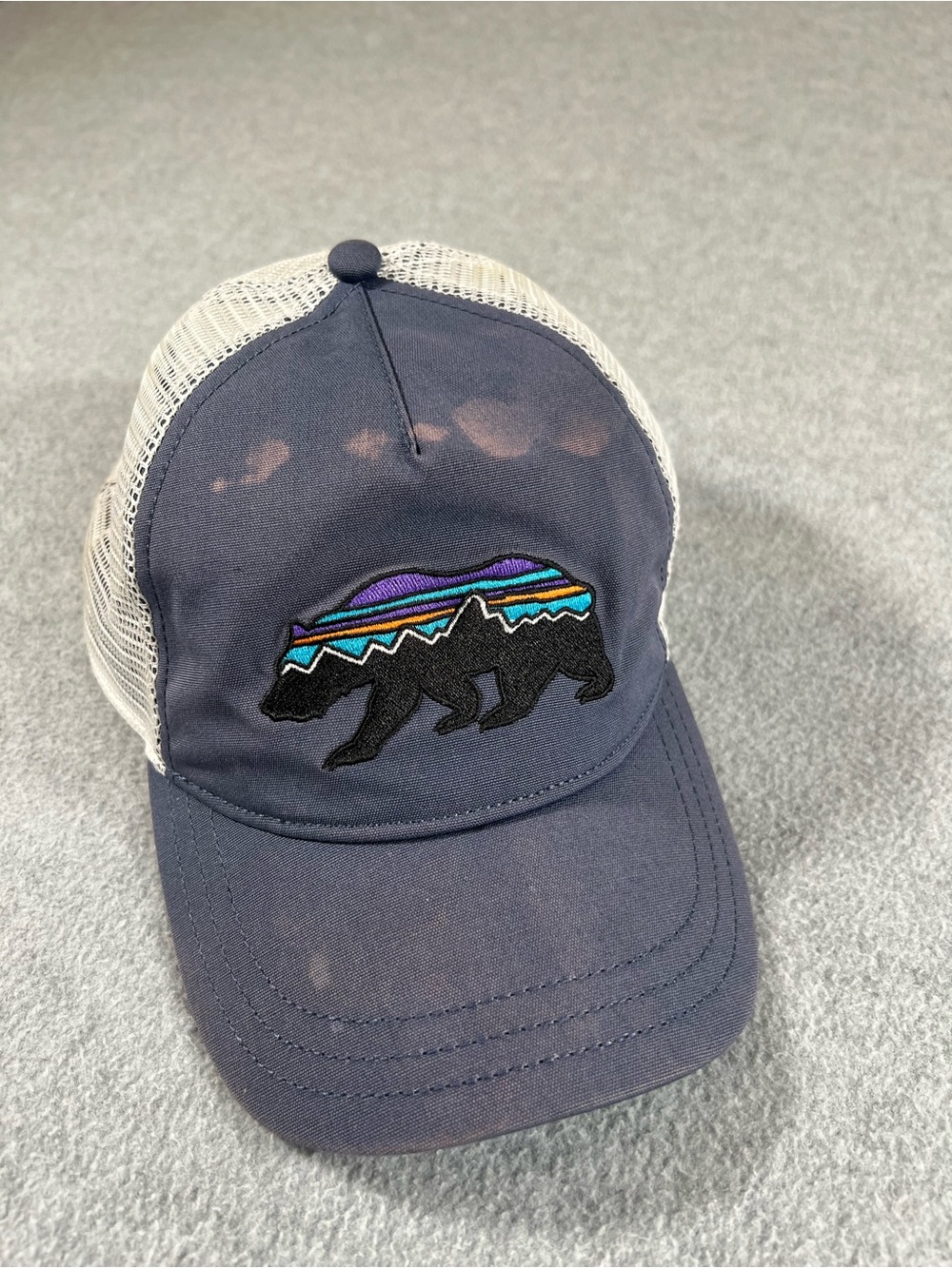 Patagonia Fitz Roy Bear Trucker Hat Gray Mesh Snapback Cap Adult OS Discolored